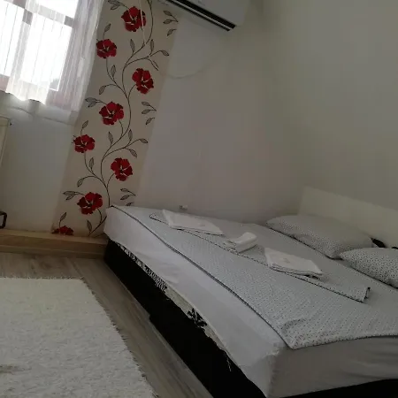 米可夫高朵酒店 *